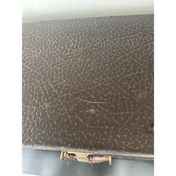 Antique Belber Luggage Trunk – 1920s-30s Wardrobe Trunk with Original Hardware - Picture 11 of 13